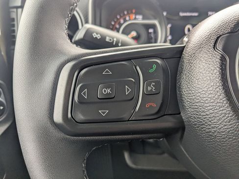 Used 2025 Jeep Gladiator Rubicon AWD/4WD image 22