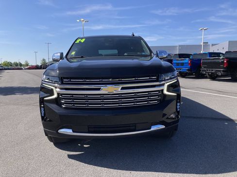 Used 2024 Chevrolet Tahoe Premier w/ Premium Package AWD/4WD image 12