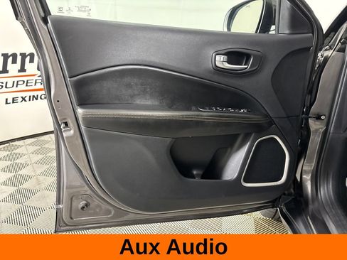 Used 2020 Jeep Compass Limited AWD/4WD image 10
