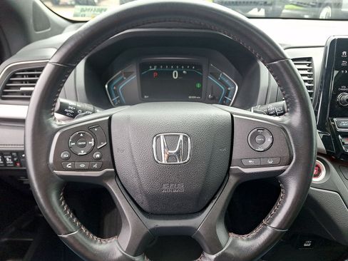 Used 2023 Honda Odyssey Sport image 16
