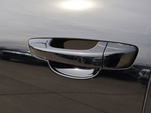 Used 2014 Porsche Cayenne S image 21