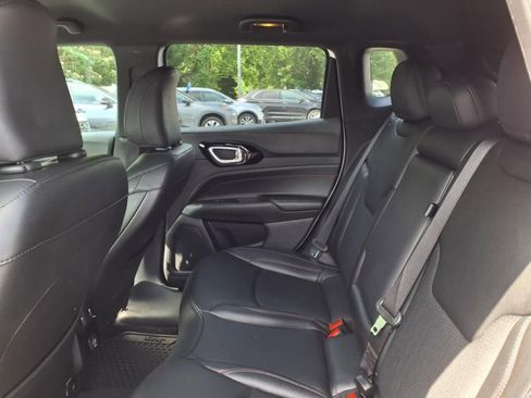 Used 2024 Jeep Compass Trailhawk image 8