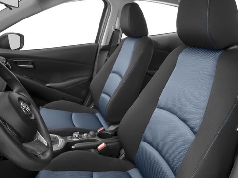 Used 2017 Toyota Yaris iA image 8