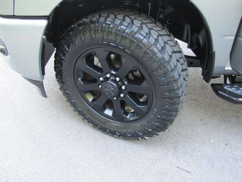 Used 2024 RAM 2500 Big Horn w/ Night Edition AWD/4WD image 38