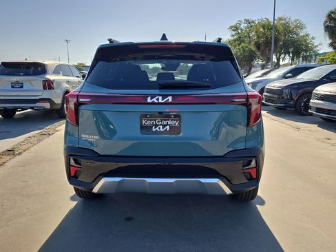 New 2026 Kia Seltos EX FWD image 7