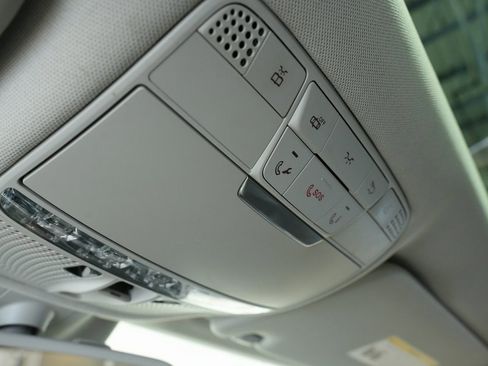 Used 2016 Mercedes-Benz C 300 4MATIC Sedan image 26