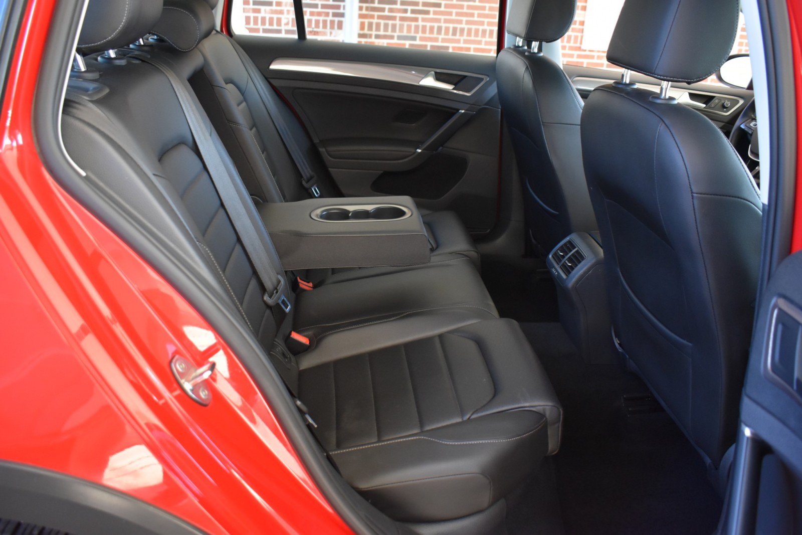 Used 2018 Volkswagen Golf Alltrack AWD/4WD image 37