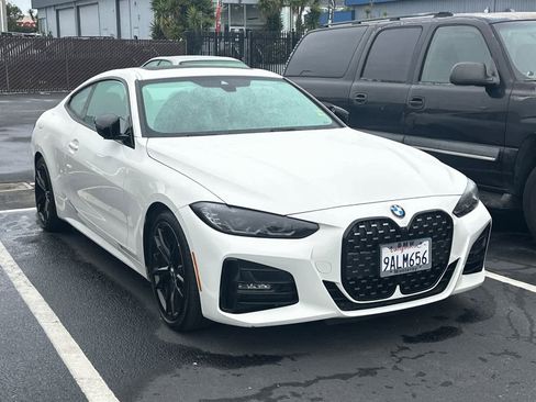 Used 2022 BMW 430i Coupe w/ M Sport Package image 3