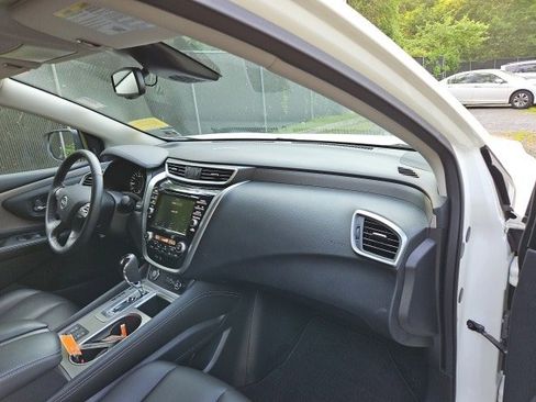 Used 2023 Nissan Murano SV w/ SV Midnight Edition Package image 10