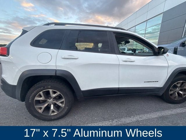 Used 2015 Jeep Cherokee Trailhawk AWD/4WD image 14
