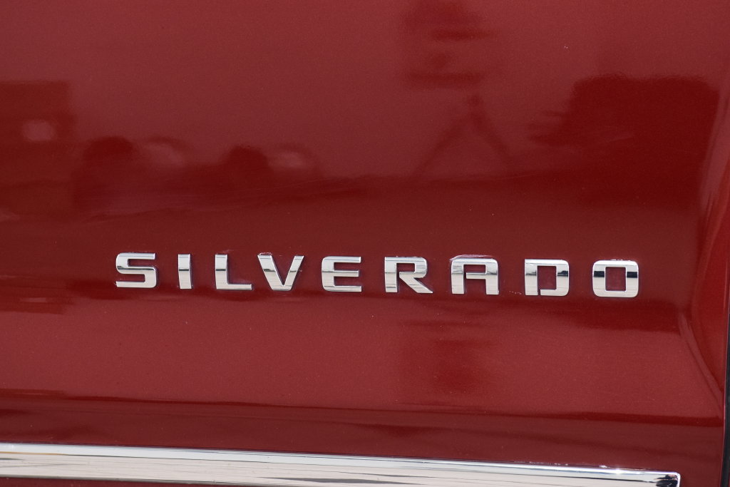 Used 2015 Chevrolet Silverado 1500 LTZ w/ LTZ Plus Package AWD/4WD image 14