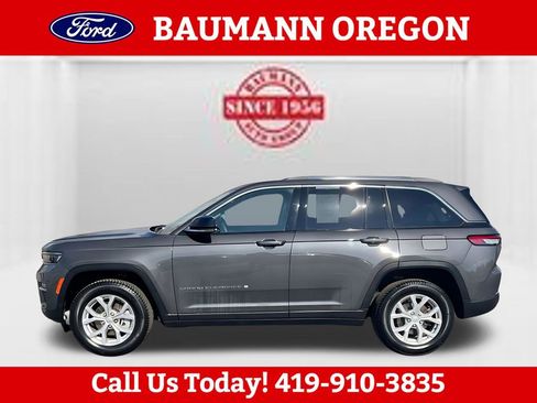 Used 2023 Jeep Grand Cherokee Limited AWD/4WD image 9