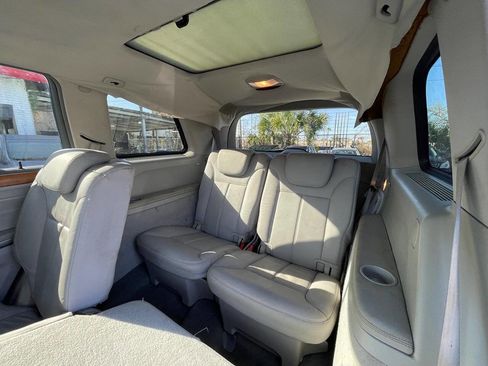 Used 2010 Mercedes-Benz GL 550 4MATIC image 15