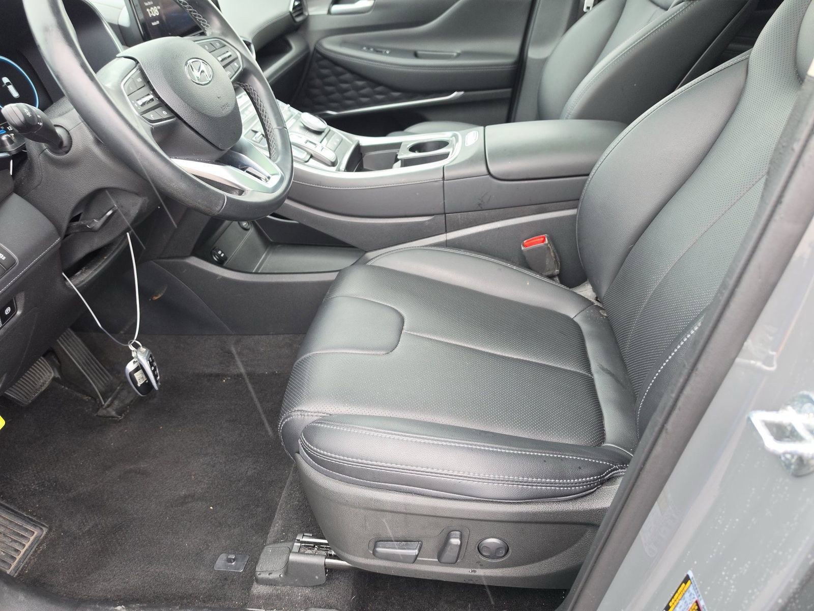 Used 2023 Hyundai Santa Fe SEL w/ Premium Package FWD image 6