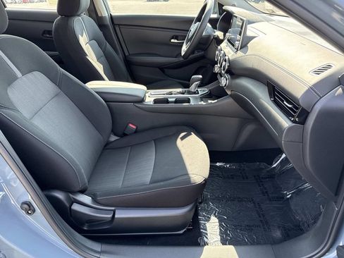 Used 2025 Nissan Sentra SV FWD image 20