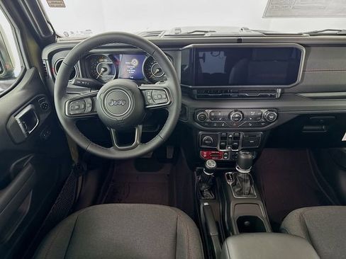 New 2025 Jeep Wrangler Unlimited Rubicon w/ Technology Group image 26