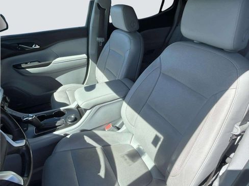 Used 2018 GMC Acadia SLT w/ LPO, Floor Liner Package FWD image 18