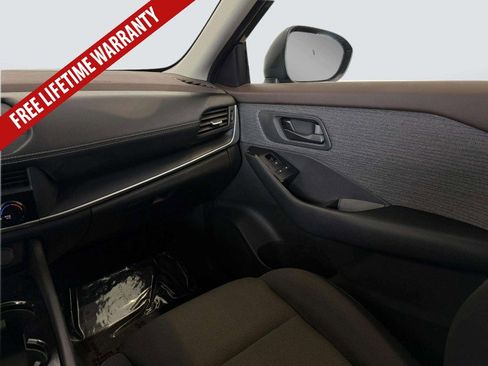 Used 2023 Nissan Rogue S AWD/4WD image 22