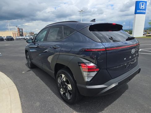 Used 2024 Hyundai Kona SEL AWD/4WD image 6