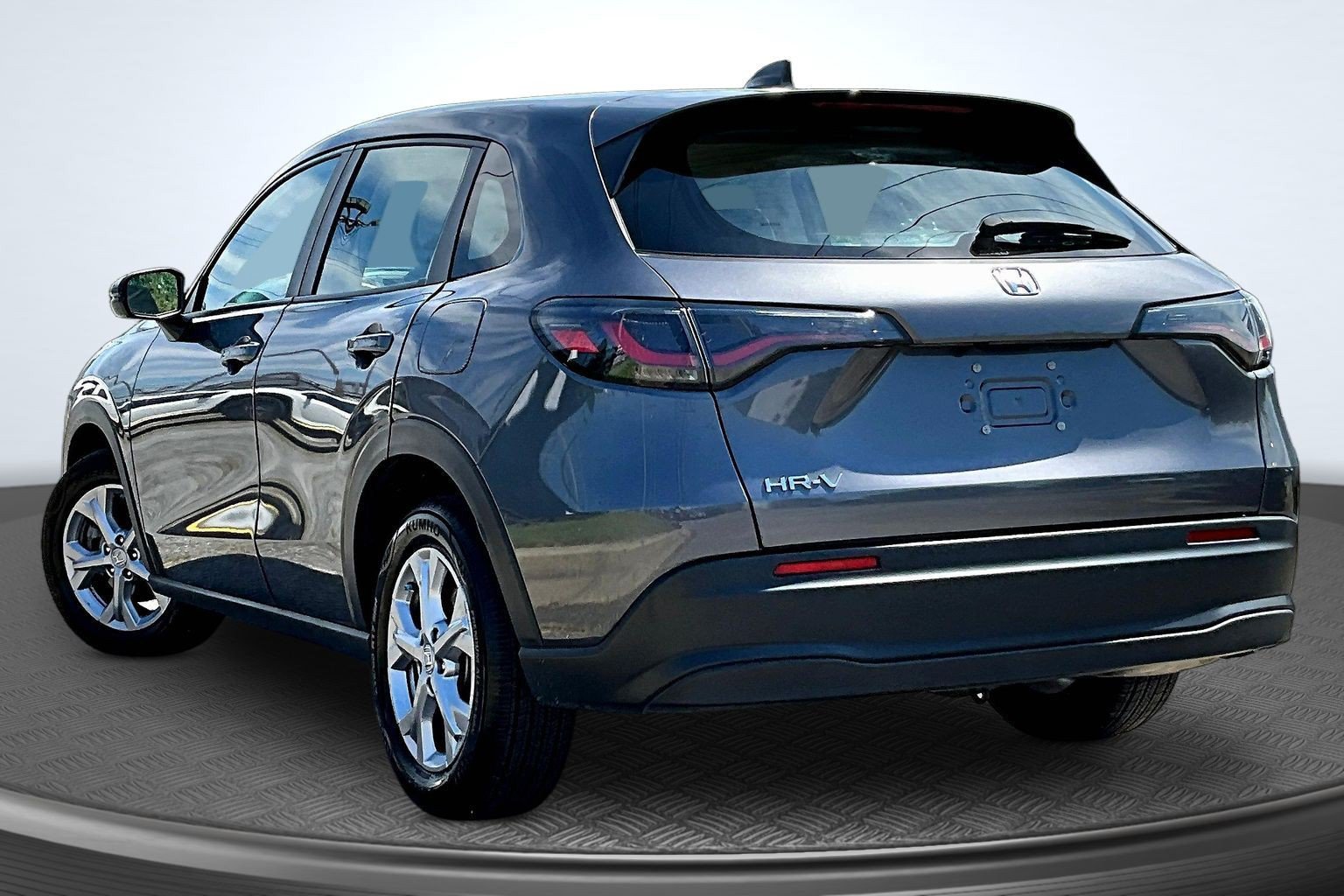 Used 2024 Honda HR-V LX image 3