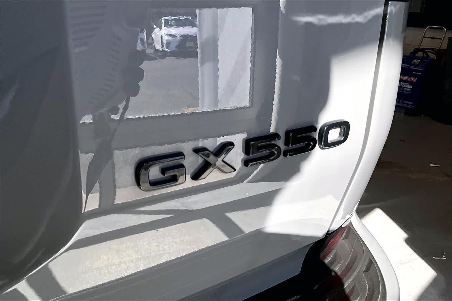 Certified 2026 Lexus GX 550 w/ Accessory Package (2T) AWD/4WD image 24