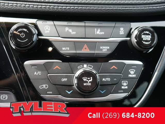 New 2027 Chrysler Pacifica Select FWD image 31