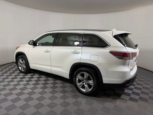 Used 2015 Toyota Highlander Limited w/ Driver Technology Package image 2