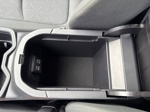 Used 2024 Toyota RAV4 XLE image 24