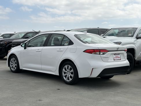 Certified 2023 Toyota Corolla LE FWD image 5