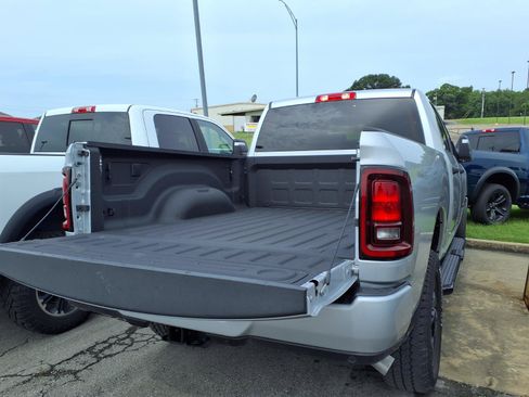 Used 2026 RAM 2500 Big Horn AWD/4WD image 18