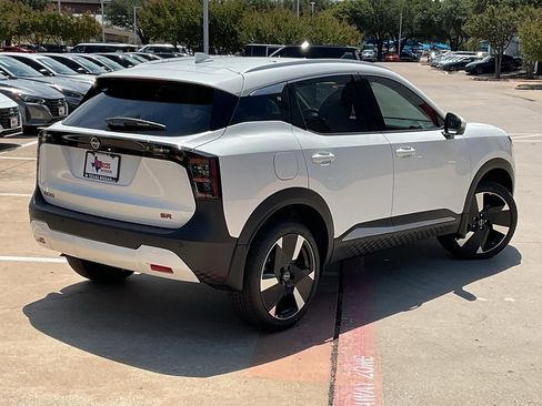 New 2025 Nissan Kicks SR image 5