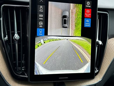 New 2026 Volvo XC60 T8 Plus w/ Protection Package Premier image 19