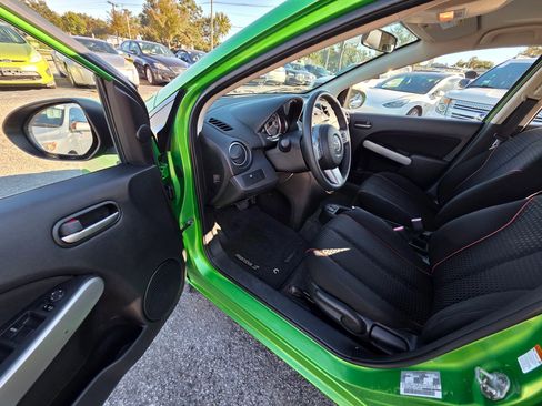 Used 2011 MAZDA MAZDA2 Touring image 12