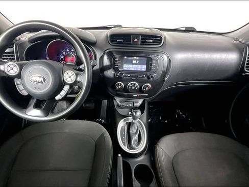 Used 2019 Kia Soul FWD image 18