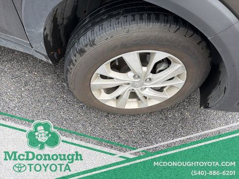 Used 2019 Hyundai Tucson SE image 14