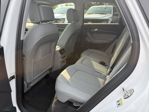 Used 2023 Audi Q5 2.0T Premium w/ Convenience Package AWD/4WD image 13