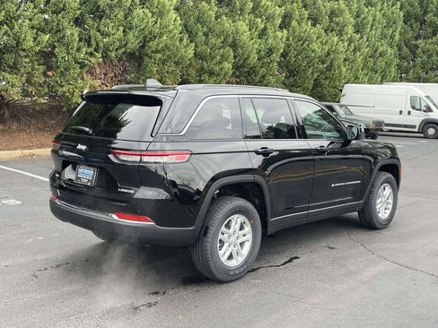 New 2025 Jeep Grand Cherokee Laredo w/ Luxury Tech Group I image 9