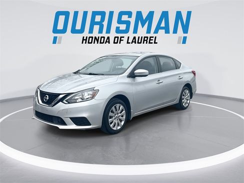 Used 2019 Nissan Sentra S image 4