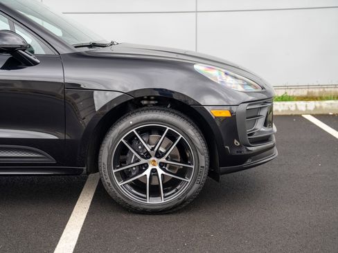 New 2026 Porsche Macan image 9