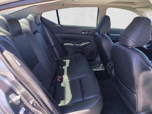 Used 2023 Nissan Altima 2.5 SL FWD image 21