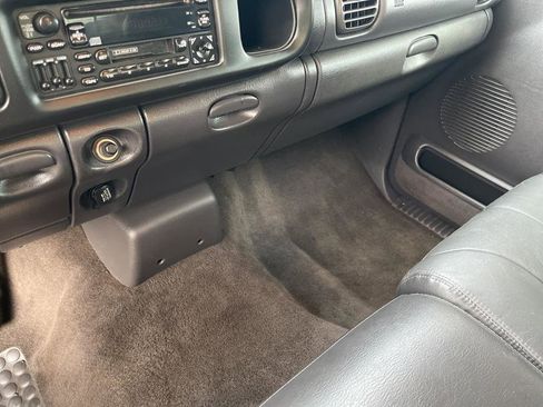 Used 2001 Dodge Ram 2500 Truck 2WD Quad Cab image 30