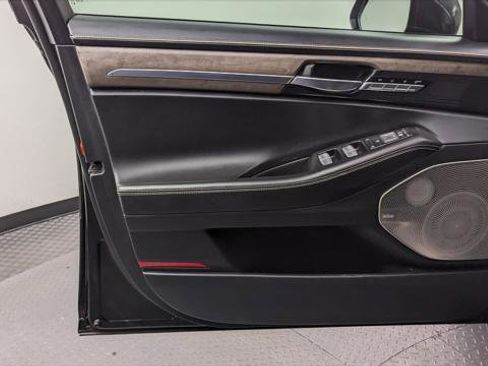 Used 2020 Genesis G90 3.3T Premium image 13