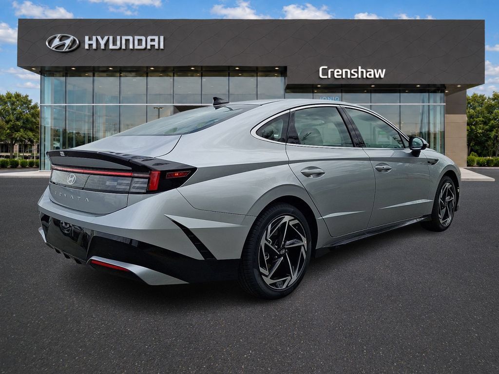 New 2026 Hyundai Sonata SEL FWD image 4