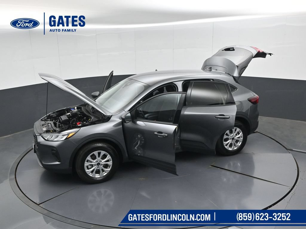 Used 2025 Ford Escape Active AWD/4WD image 54