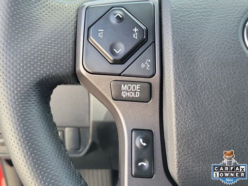 Used 2023 Toyota Tacoma TRD Off-Road w/ Technology Package AWD/4WD image 23