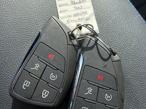 Used 2025 Chevrolet Blazer EV RS image 35