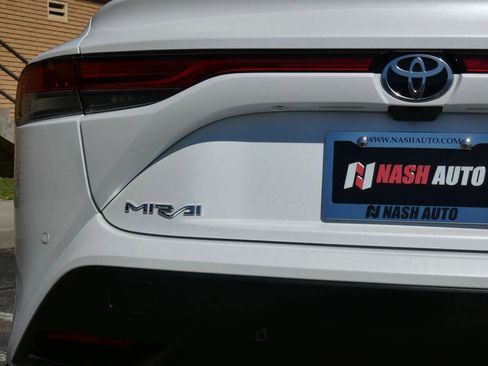 Used 2023 Toyota Mirai w/ Advanced Technology Package image 9