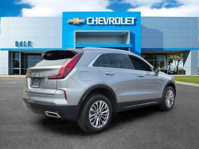 Used 2024 Cadillac XT4 Premium Luxury FWD image 3