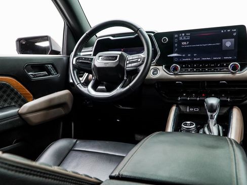 Used 2024 GMC Canyon Denali image 19