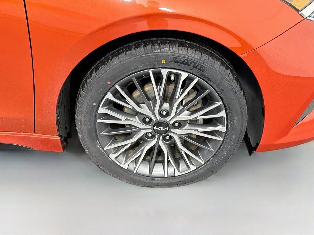 Used 2022 Kia Forte GT-Line w/ GT-Line Technology Package FWD image 31